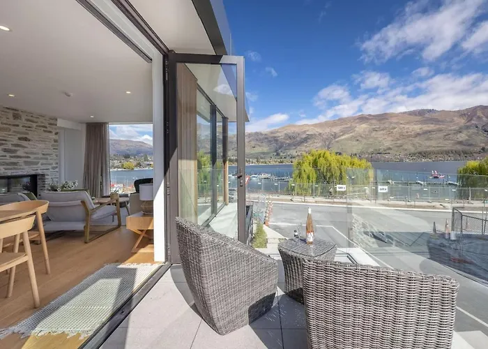 Marina Views - Luxury
