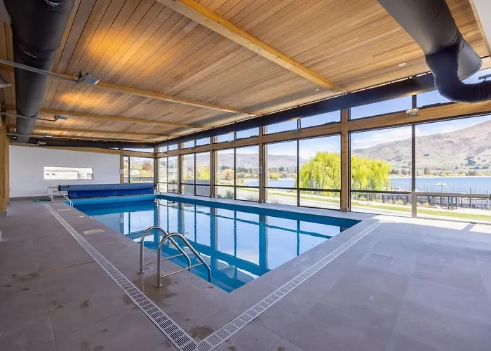 Marina Views - Luxury